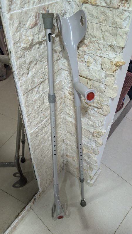 Костыли, настольные игры, книги 5