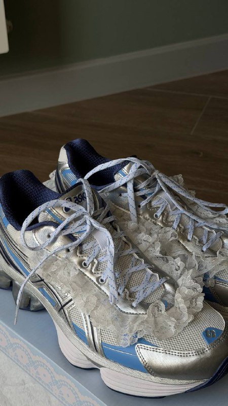 Кроссовки ASICS x SHUSHU Tong Gel Kinetic Fluent 2