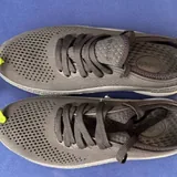 Crocs 7