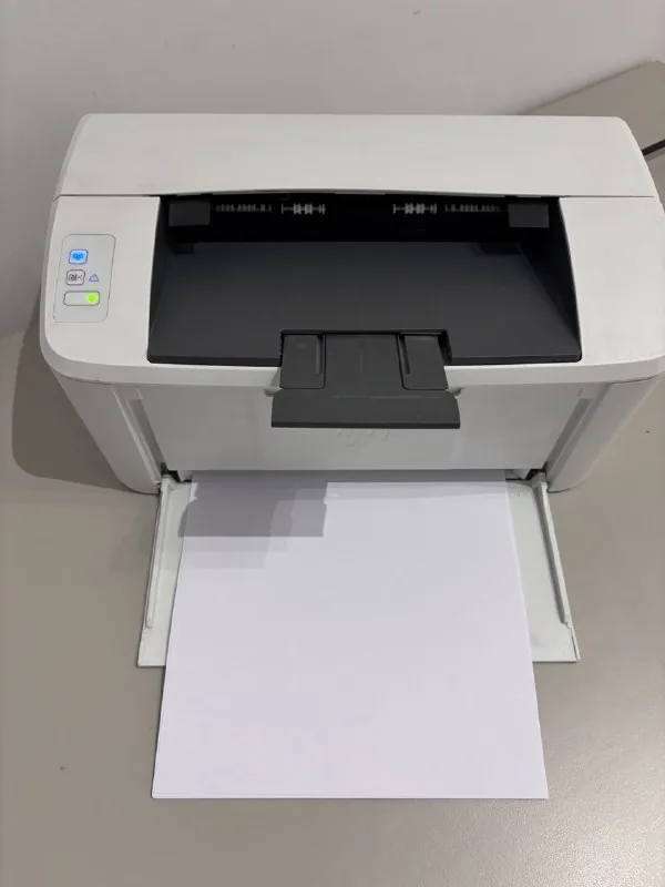 Принтер HP LaserJet Pro P1102w 1