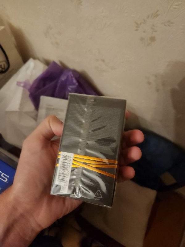 Парфюм Emporio Armani Stronger With You Intensely 2