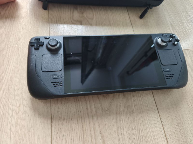 Портативная игровая консоль Steam Deck 256 ГБ