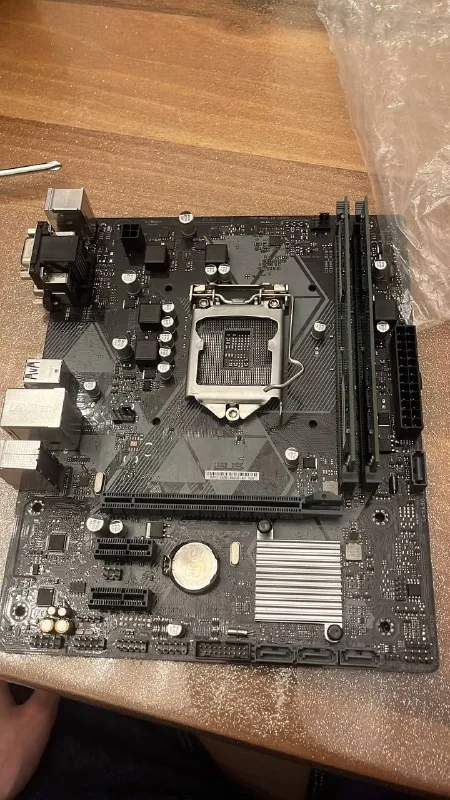 Комплектующие для ПК, видеокарты GTX 1660 и RX 580 1