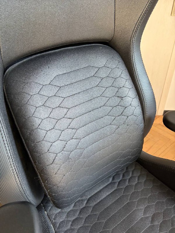 Кресло Razer Iskur 3