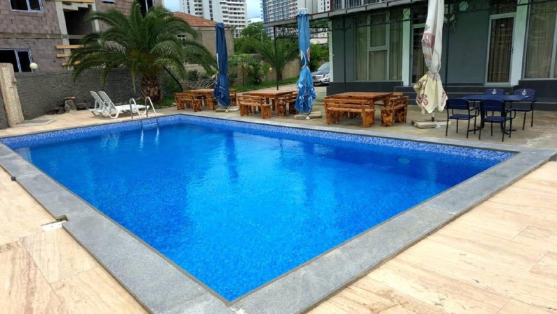 Бассейн в гостевом доме — 15 лари с человека 2