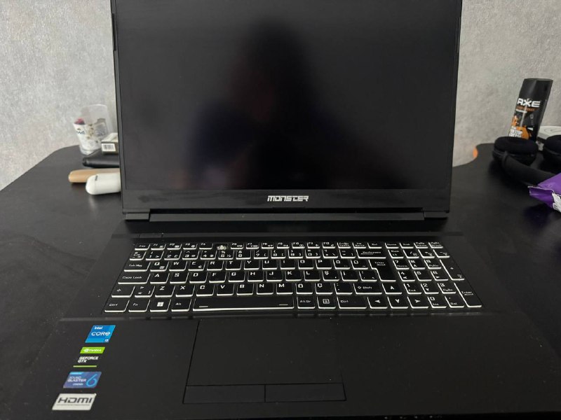 Игровой ноутбук Monster Intel i5 GTX1650 Ti 17.3" 32GB 1.25TB 3