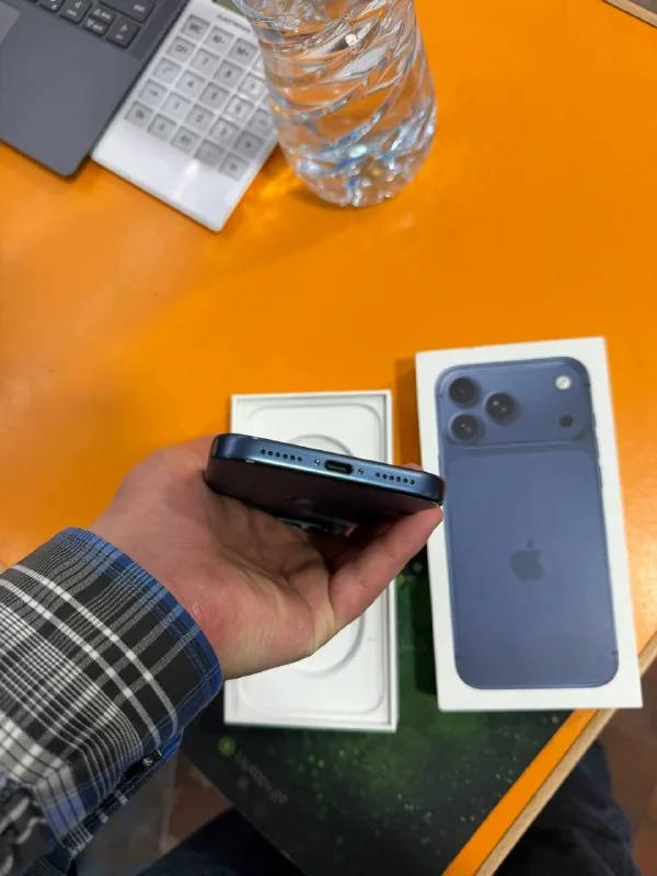 iPhone 17 Pro Max 256 ГБ 4