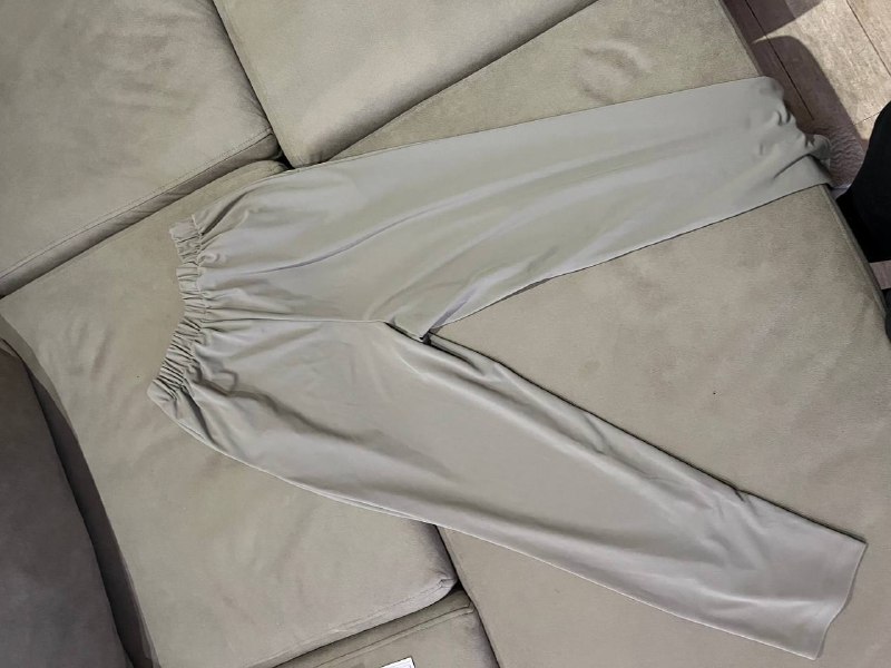 Брюки серые Uniqlo на резинке 3