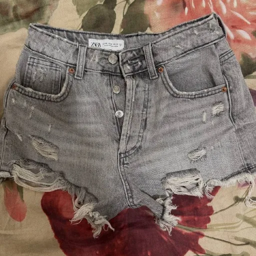 Женские шорты Zara