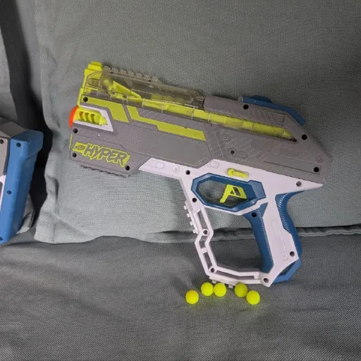 Бластер Nerf Hyper с ручной перезарядкой