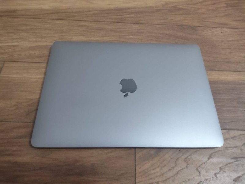 Macbook Pro 2019 i5 8/128GB