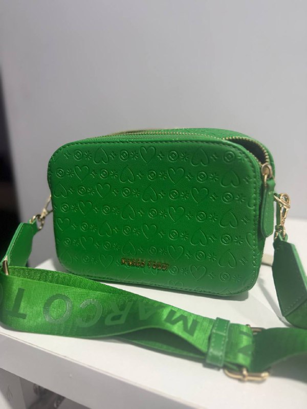 Кеды Пума, Кроссовки MERRELL, Ветровки Zara, Nike, Книга Чак Паланик, Игрушка Harry Potter 5