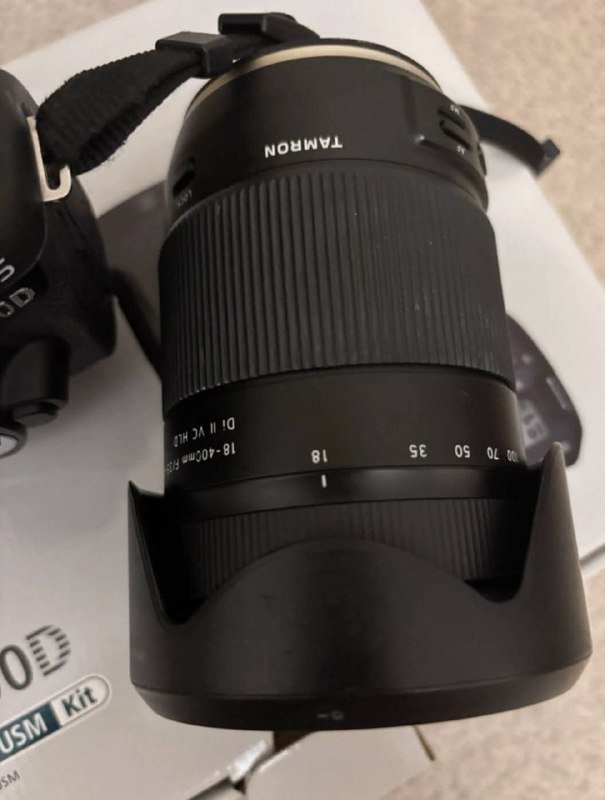 Canon EOS 90D DSLR Camera with TAMRON 18-400mm Lens 2