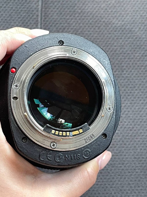 Объектив Canon EF 85mm f/1.2L II USM 2