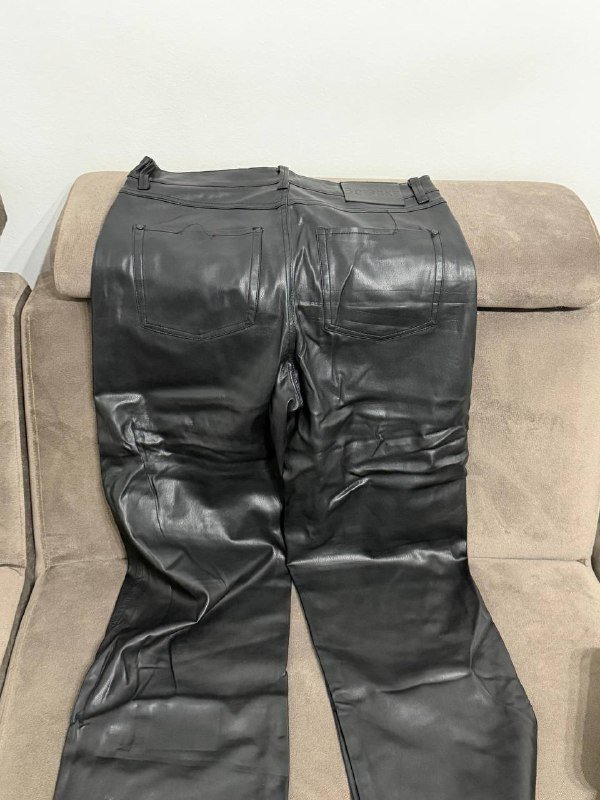 джинсы зара, кожаные брюки bershka, брюки h&m, розовые джинсы bershka, футболка 4
