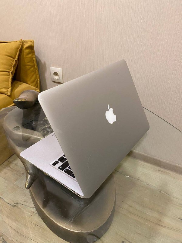 MacBook Air 2017 с зарядкой 2
