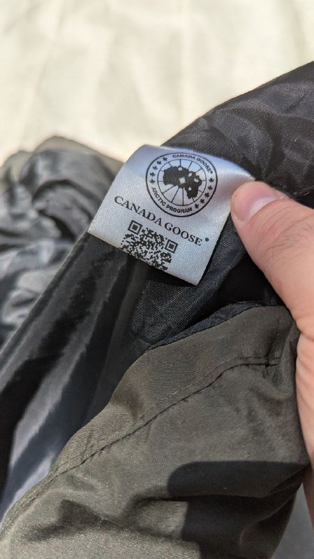 Canada Goose жилетка S размер 2