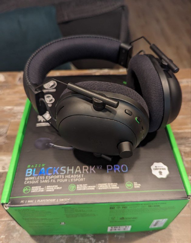Беспроводные наушники Razer Blackshark V2 Pro 2023