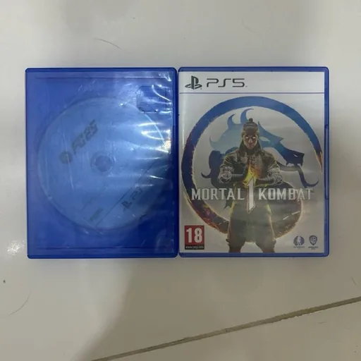Диски Mortal Kombat и FIFA 25