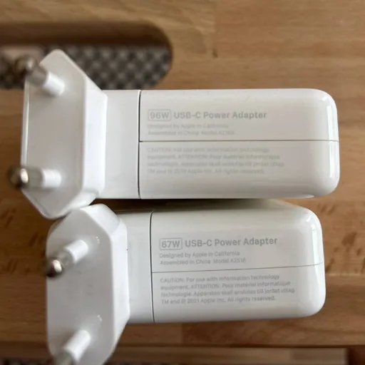 67W и 96W USB-C зарядные блоки для MacBook