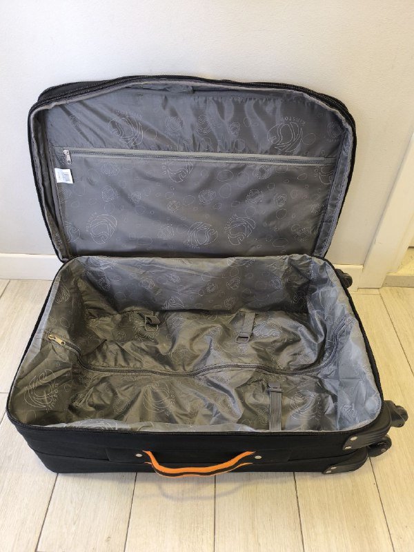 Чемодан размер M 2