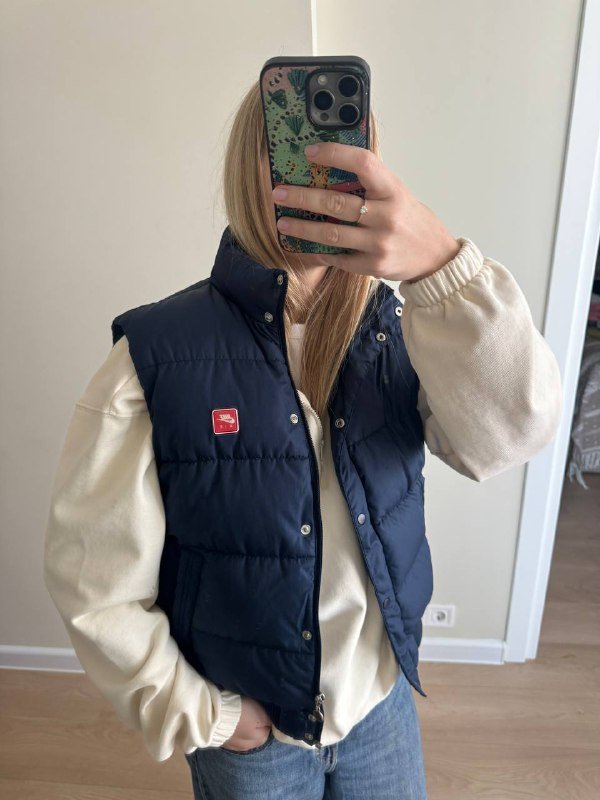 Безрукавка Nike, Лонг Zara, Джинсы Stradivarius и H&M, Жакет Zara, Свитер H&M, Брюки Bershka, Угли с мехом