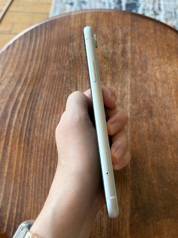 iPhone XR 64GB в отличном состоянии 4