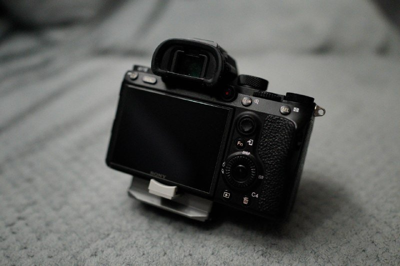 Sony A7 III, Zeiss 35mm, DJI RS 4 Mini, Flash, Light 4