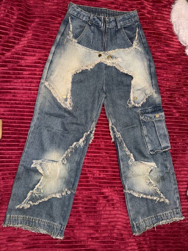 штаны, топы с длинными рукавами, бежевые туфли на каблуке