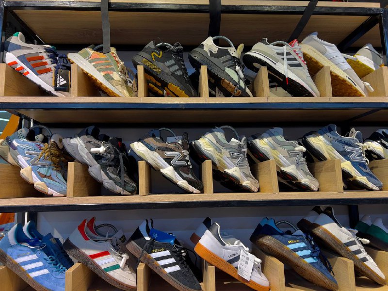 Кроссовки Nike, Adidas, New Balance 2