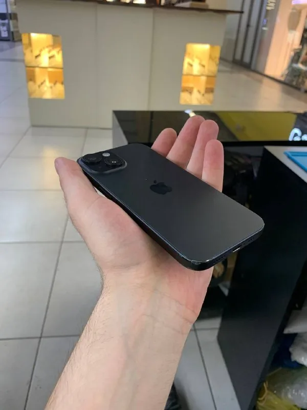 iPhone 15 1