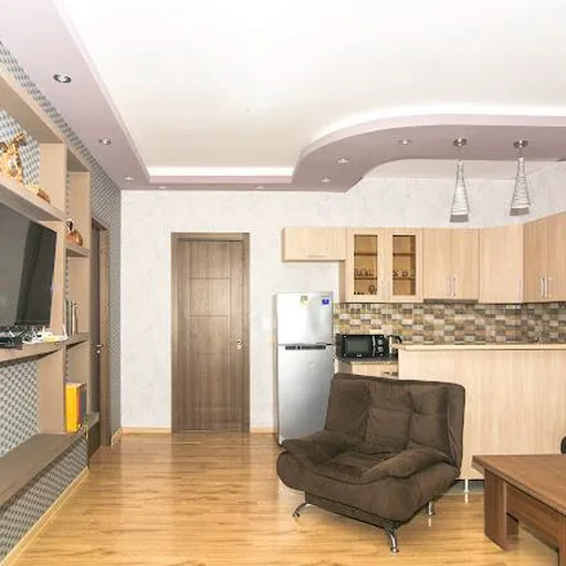 Квартира 2+1 с ремонтом и мебелью в Батуми