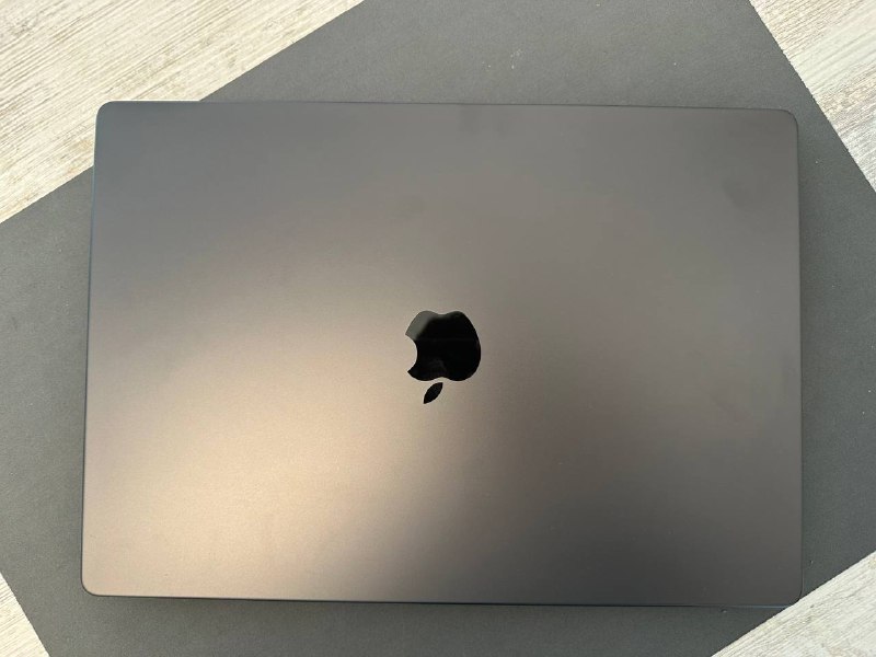 Apple MacBook Pro 16-inch 2024 A3403 5