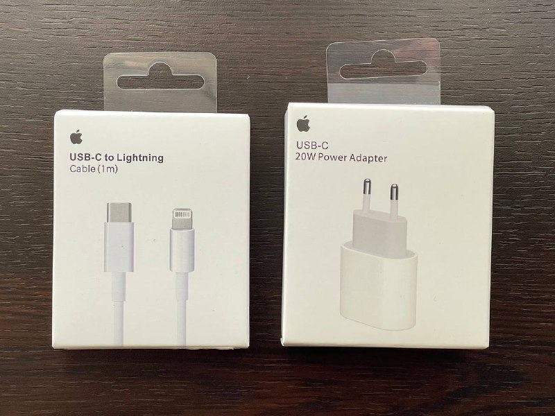 Type-C 20W Charger, Type-C to Lightning Cable