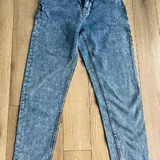 Джинсы XS, Stradivarius, Levi’s Premium 721, Zara, Terranova 4