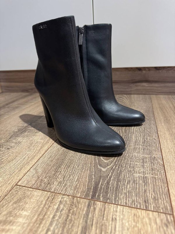 Полусапожки Calvin Klein кожа размер 37 4