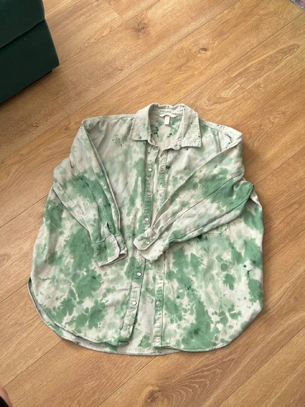 Юбка шифоновая, Платье из вискозы H&M, Джинсовая рубашка H&M, Рубашка-пальто H&M, Джемпер Le Petit Bateau, Вельветовая куртка Ostin, Платье из фланели для кормящих, Толстовка Pull&Bear, Шерстяное платье Uniqlo, Фланелевое платье для кормящих 3