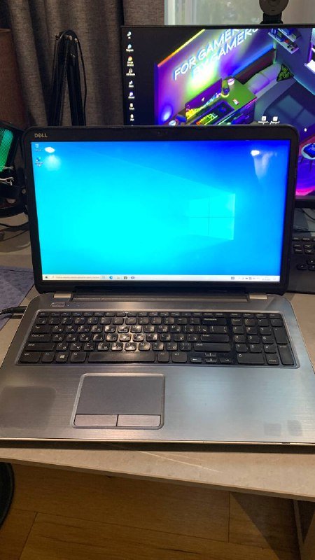 Ноутбук Dell Inspiron 5737 Intel i7 8GB 224GB SSD 2