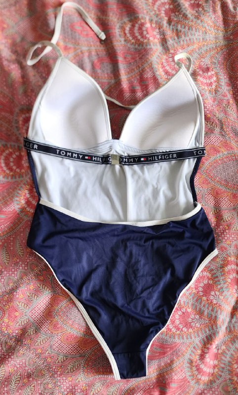 Пальто, Купальник Tommy Hilfiger 5