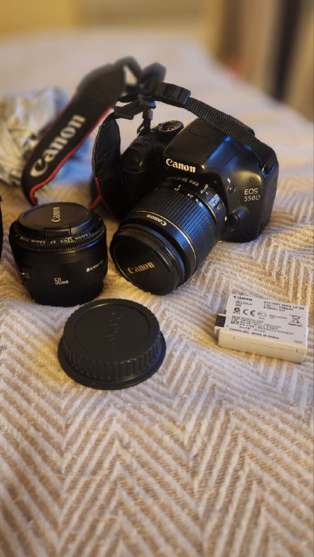 CANON EOS 550D камера с двумя объективами и кофром 1