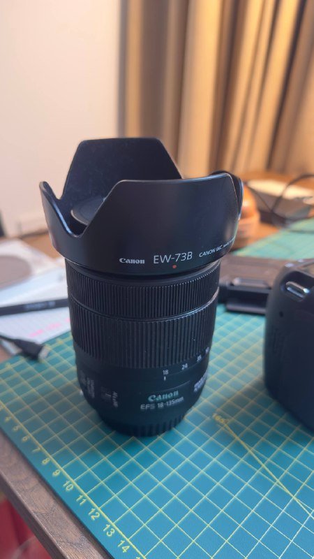 Canon 90D камера с китовым объективом и аксессуарами 3