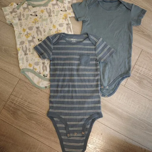 Три бодика с коротким рукавом Carter's