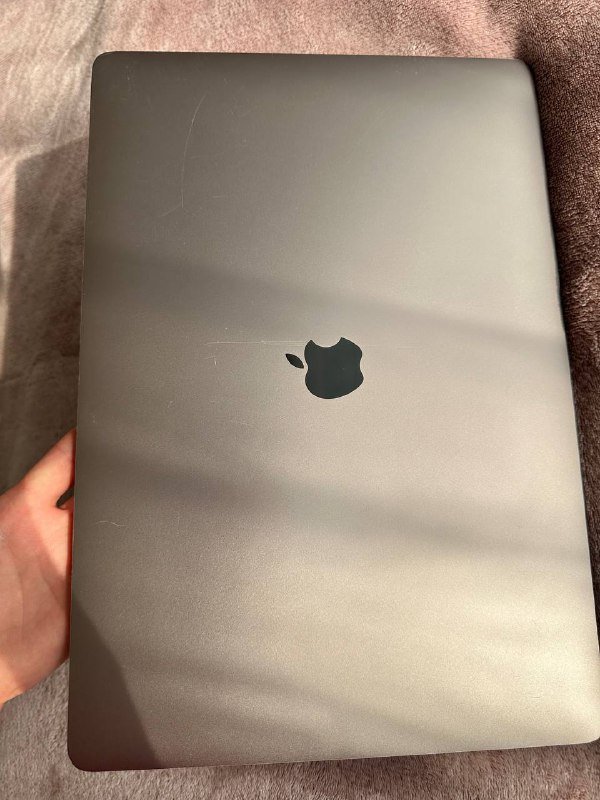 MacBook Pro 16" 2019 Intel i9 32GB RAM 1TB SSD 8