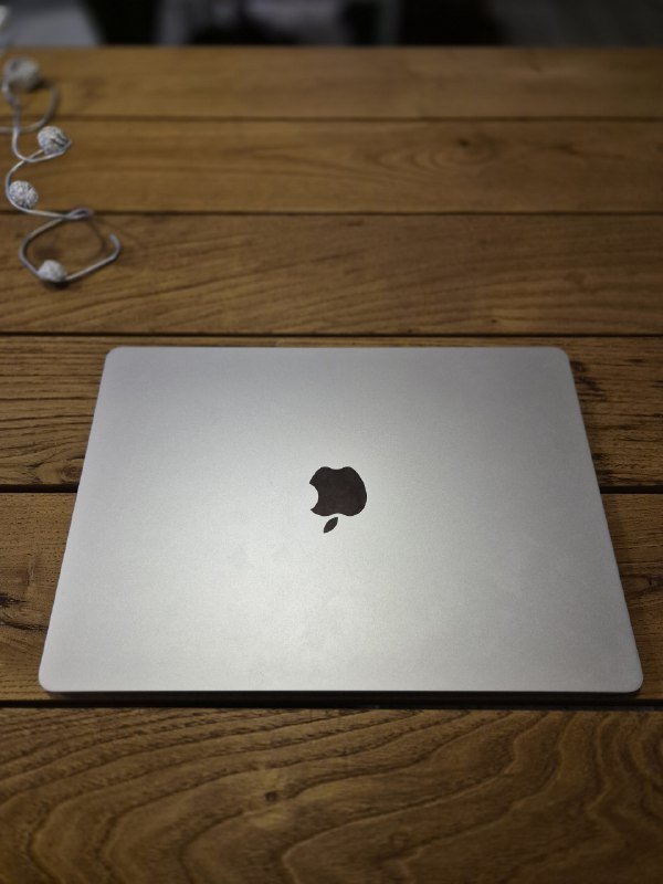 MacBook Air 15” M4 256 GB Space Gray 2