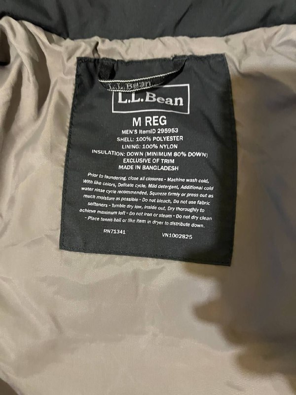 L.L. Bean Men down vest, size S 3