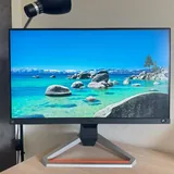 Монитор BENQ, колонка Marshall, контроллер Traktor, мышь, клавиатура, наушники 1