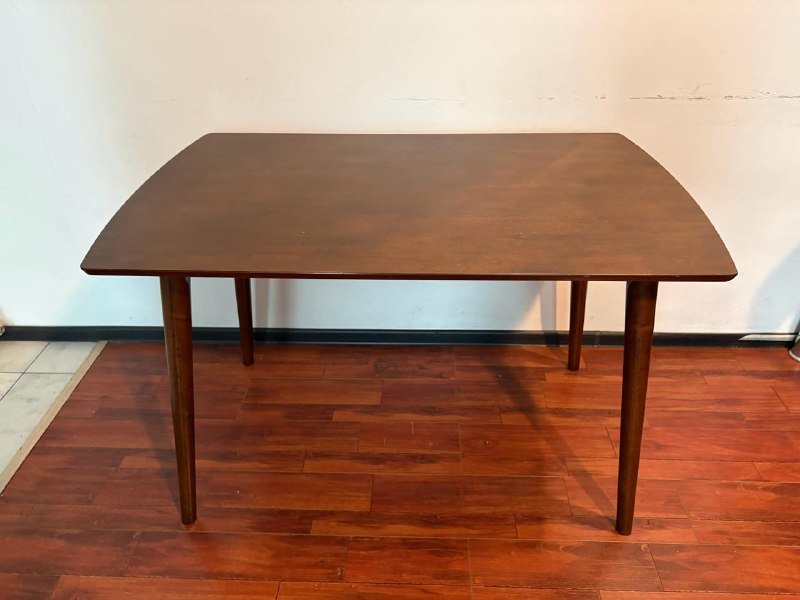 Стол деревянный