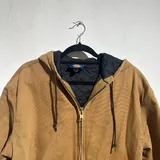 Рубашка-куртка Dickies, куртка Dickies, обувь Nike, кеды Vans 3