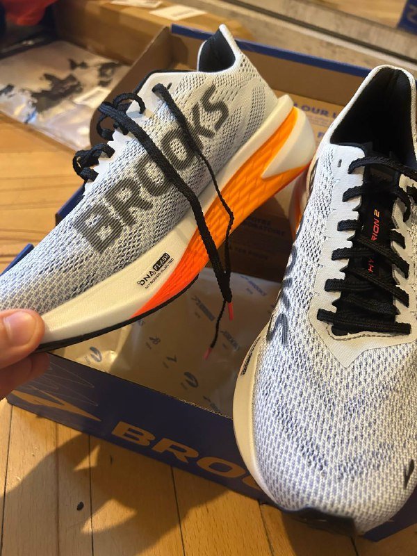 Беговые кроссовки Brooks Hyperion 2 размер 42