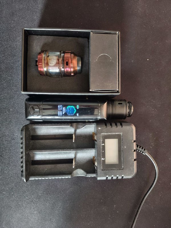 бокс-мод Vaporesso Armour Pro, дрипка Vandy Vape, атомайзер Geekvape Zeus X